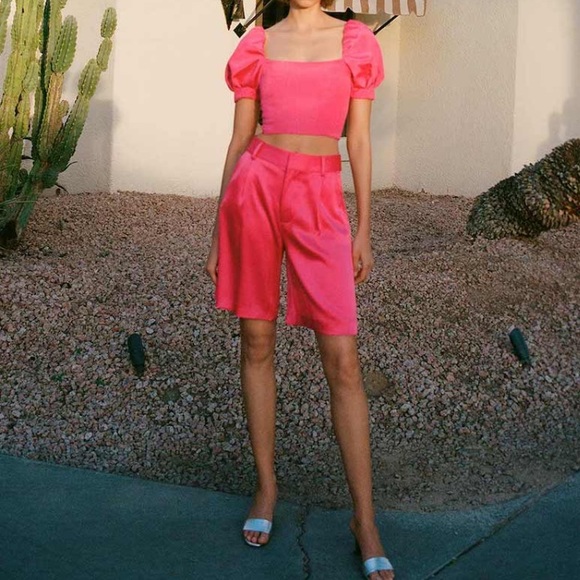 ALICE AND OLIVIA Eric Wild Pink Satin Bermuda Knee Length Dress Shorts NWT - Picture 2 of 12